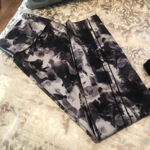 STORE CLOSING Lululemon Watercolor Floral Back Seam Vent Leggings